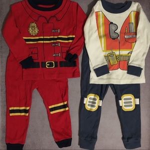 2 pack snug-fit Carter’s character pajamas